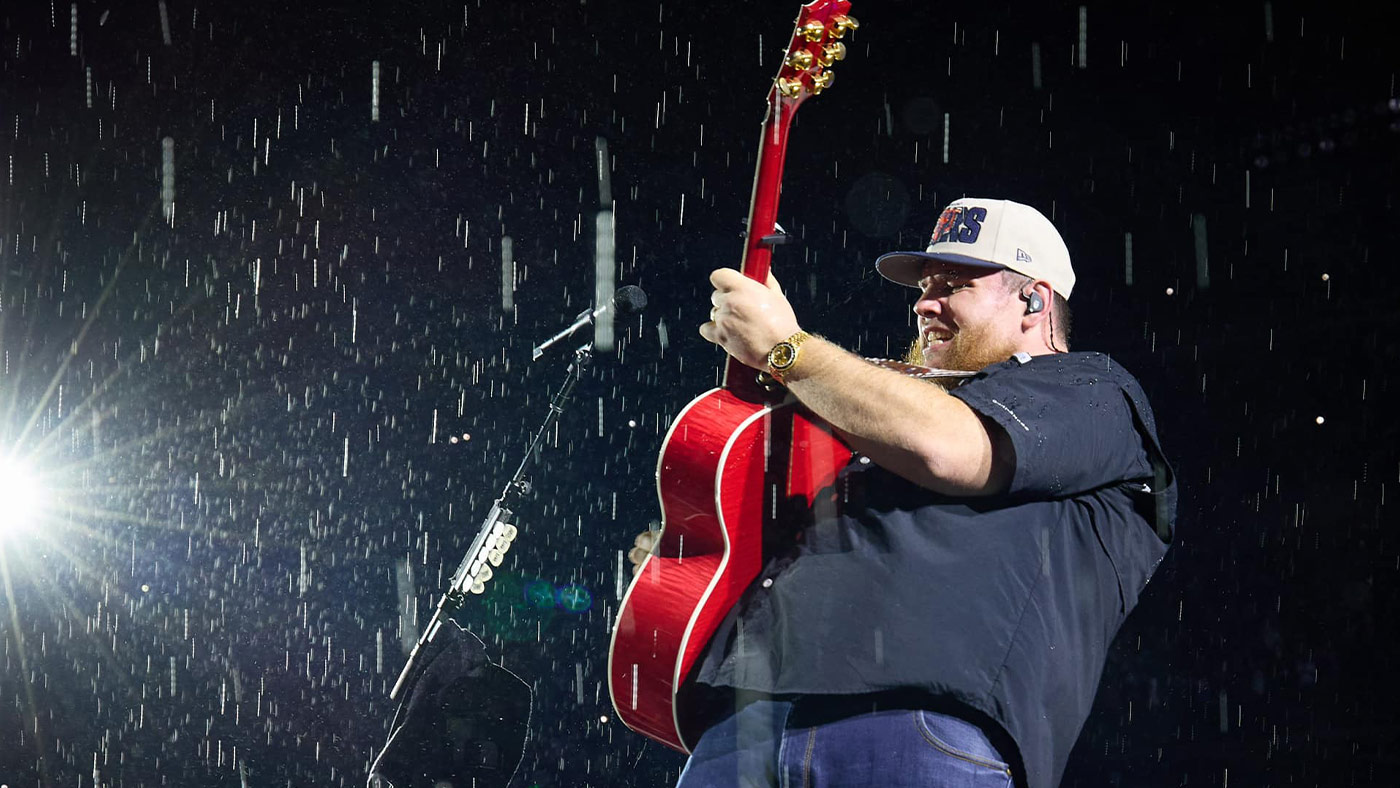Luke Combs Shocks Fans By Hanging Out With Them Before His SoldOut Concert